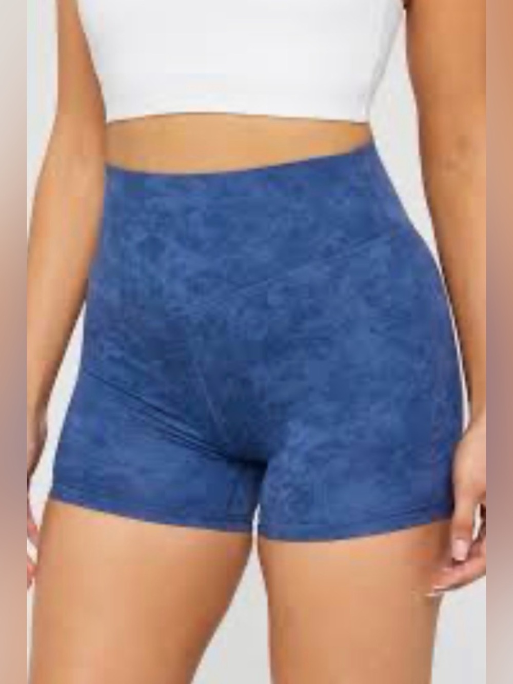 NWOT Fabletics PureLuxe High Waisted TLC 4” Shorts Blue Print